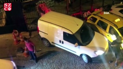 Beyoğlu’nda ‘değnekçiler’ suçüstü yakalandı