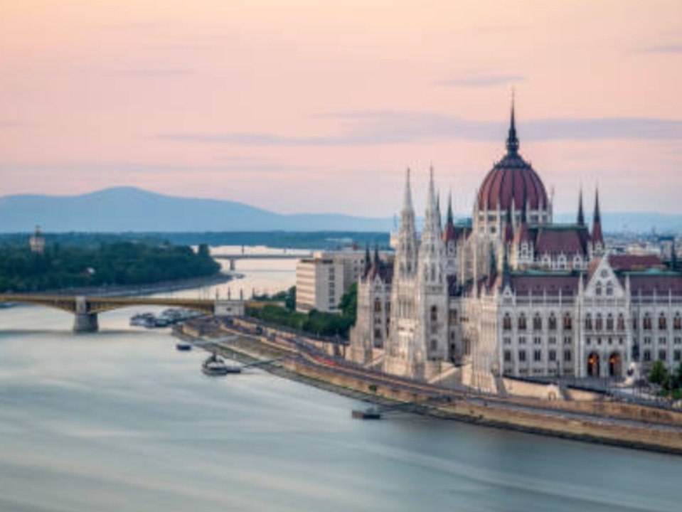 Ungarn macht die Grenzen dicht: Das müssen Urlauber jetzt wissen