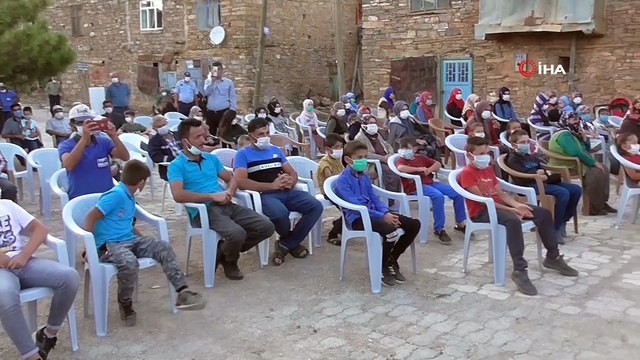 Gezen sinema tırı vatandaşları sinemayla buluştuyor