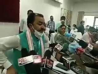 यूपी के उपमुख्यमंत्री केशव प्रसाद मौर्या के बिगड़े बोल, पत्रकारों पर बोला हमला