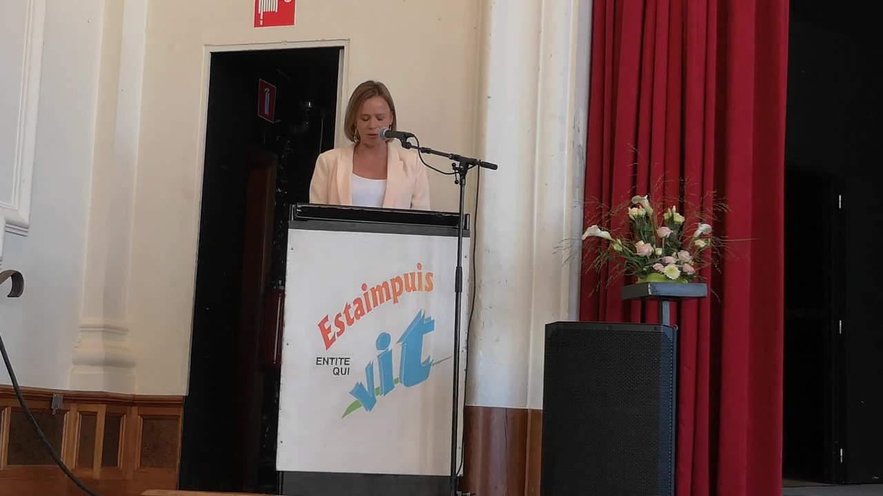 La ministre Caroline Désir inaugure le nouveau centre éducatif François Mitterrand à Estaimpuis