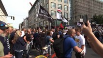 Proteste in Berlin - Randalierer vor Reichstag