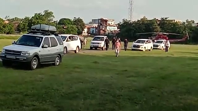 उत्तर प्रदेश मुख्यमंत्री योगी आदित्यनाथ पहुँचे काशी