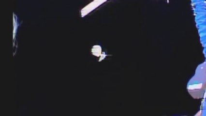 UFO Sightings ET Life Form Visits ISS_ NASA Video Baffles Experts! 2014