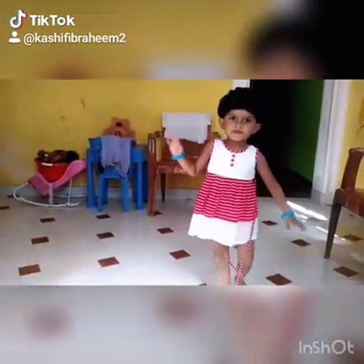Baby aqsa baby shark dodododo dance