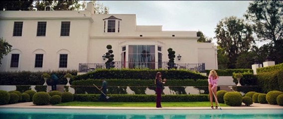 L'ASSISTENTE DELLA STAR - Scena del film - Una montagna di B