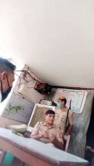 UP: 'बेगुनाह को जेल डलवाओ या फिर गर्दन काटकर दूसरी लगवाओ'- SO का वीडियो वायरल