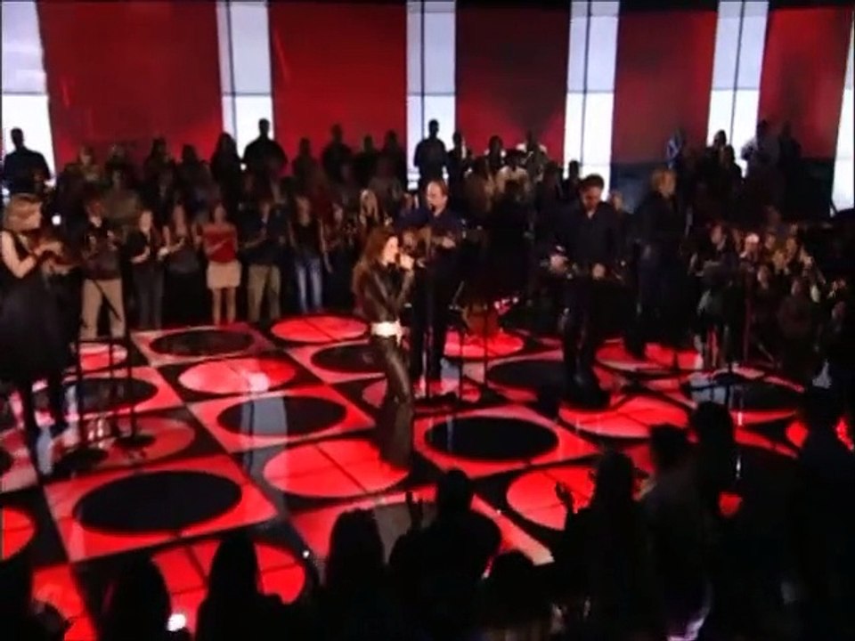 Shania Twain ↔ You Shook Me All Night Long → Up! Close and Personal — (2005)