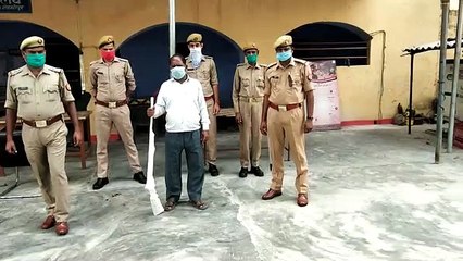 शाहजहांपुर: मुठभेड़ के दौरान 10 हजार इनामी बदमाश गिरफ्तार