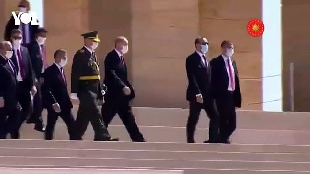 Anıtkabir'de Ata'ya saygısızlık! ''Recep Tayyip Erdoğan'' sloganları atıldı