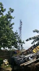 पारिवारिक कलह के चलते टावर पर चढ़ा वृद्ध