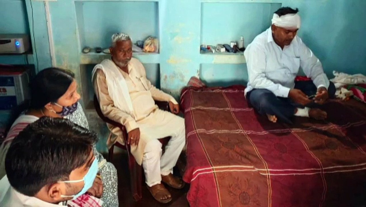 दुर्घटना में घायल हुए युवक का हाल-चाल लेने पहुंची सदर विधायक