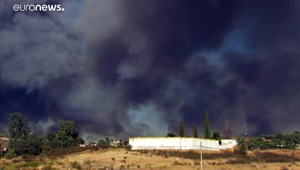 El incendio en Almonaster, Huelva, afecta ya a un perímetro de 10.000 hectáreas