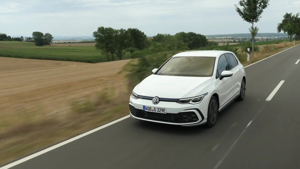 Elektrische Mobilität für alle - Volkswagen bringt fünf elektrifizierte Golf auf den Markt