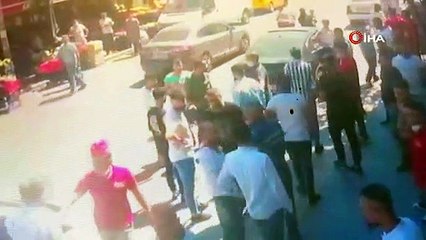 Çocuğa adres sordular, olayı yanlış anlayan mahalleli tarafından linç edildiler