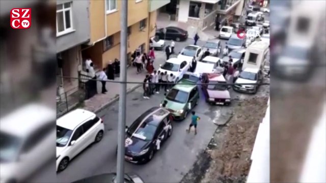Düğün konvoyu için yolu kapattılar, halay çektiler