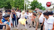VIDEO : बिजली की बढ़ती किमतों के विरोध में भाजपा का हल्ला बोल, मुख्यमंत्री का पुतला फूंक किया प्रदर्शन