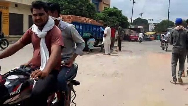 कांधला: बाईपास मार्ग पर चलते ट्राली का पहिया निकला, बड़ा हादसा टला