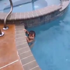 السباح الصغير