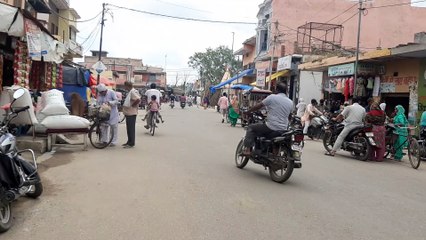 Descargar video: कांधला: 55 घंटे का लॉकडाउन खुलते ही सड़कों पर आई चहल-पहल