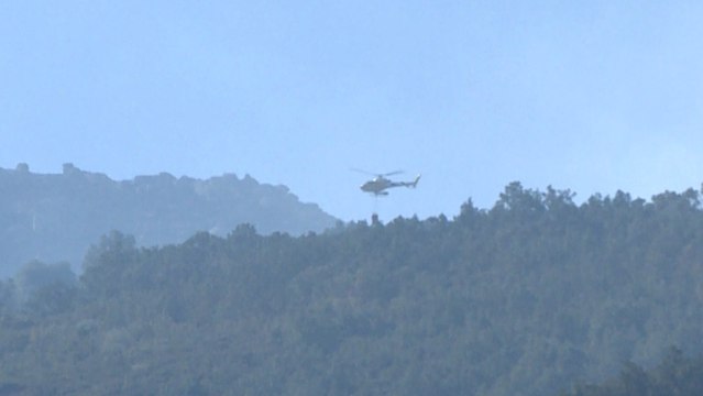 Continúa activo el incendio forestal que afecta al Jerte y la Vera