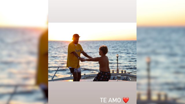 Neymar disfruta de sus vacaciones en Ibiza junto a su hijo