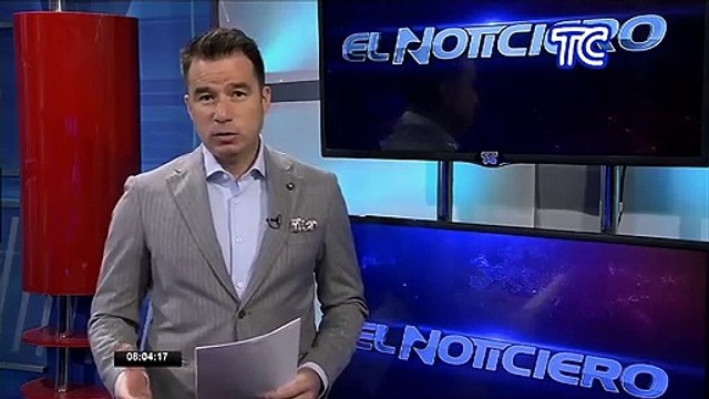 En Quito familiares de personas fallecidas con cáncer enviaron nota al cielo como acto simbólico