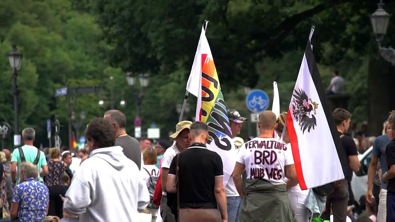 Steinmeier nennt Rechtsextremismus in der Gesellschaft 'ernste Gefahr'
