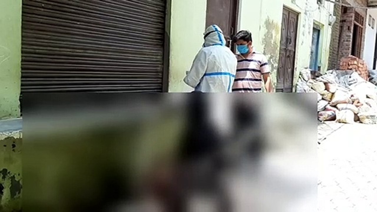 कांधला में स्वास्थ्य विभाग की टीम ने लिए 100 लोगों के कोरोना सैंपल