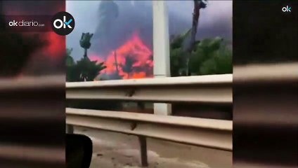 Investigan las causas del incendio que ha calcinado un centro comercial en Estepona