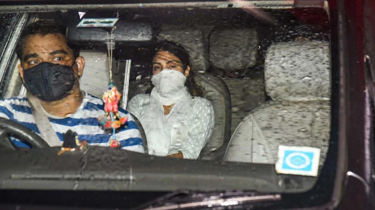 Made a mistake by giving her my car, says Rhea's friend