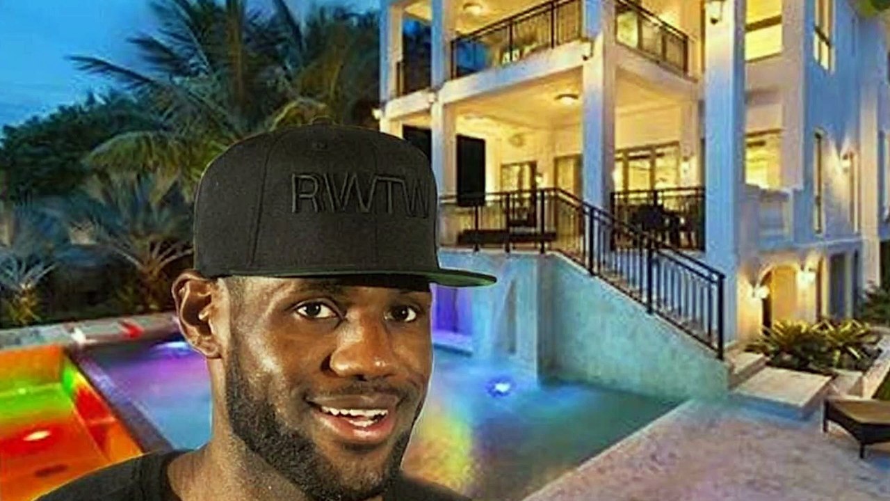 LEBRON JAMES MICHAEL JORDAN DON'T WANT TO LIVE IN NEIGHBORHOOD AS GEORGE FLOYD OR JACOB BLAKE