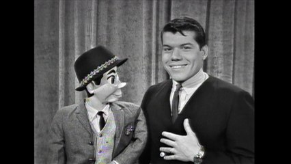 Russ Lewis - Ventriloquist (Live On The Ed Sullivan Show, December 16, 1962)