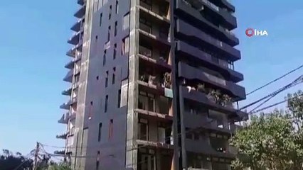 Lübnan'daki patlama sonrası halk faciadan kalan izleri silmeye çalışıyor