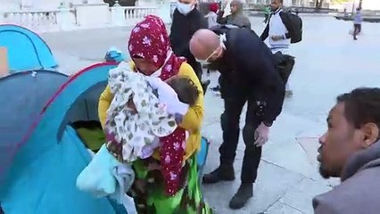 Migrant camp outside Paris City Hall evacuated