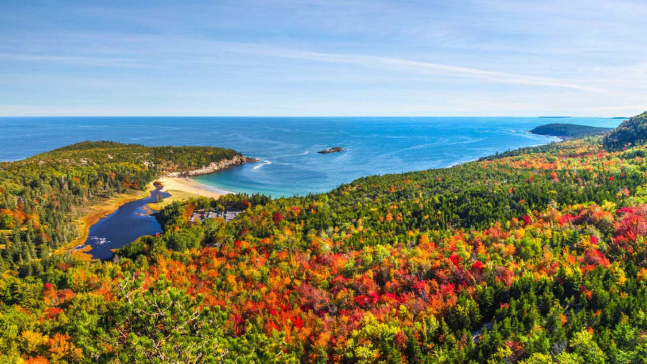 This Map Will Tell You Exactly When Fall Foliage Will Peak in Your State This Year