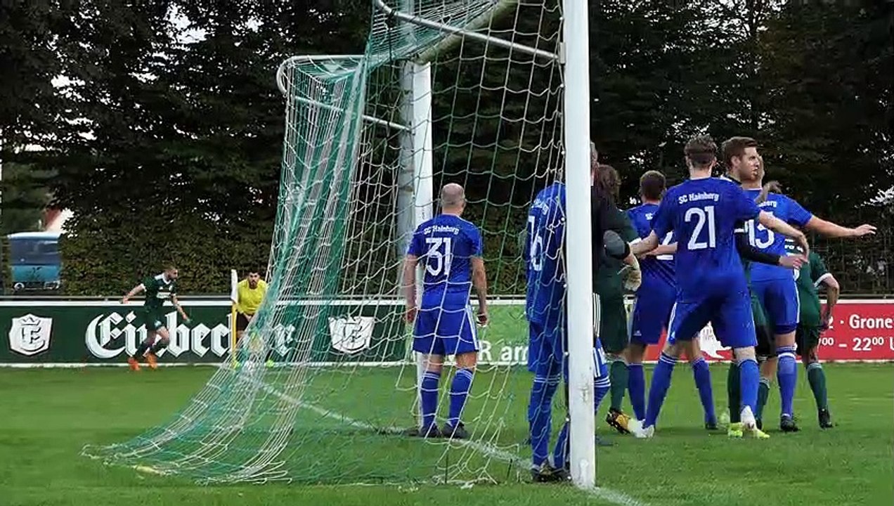 Direkte Ecke von Dähling (FC Grone) gegen den SC Hainberg