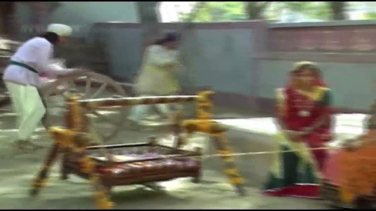 द्रोणाबरर्त राक्षस को कंस ने बाल कृष्णा को मारने केलिए भेजा।। द्रोणाबरर्त राक्षस प्रलय मचाने में माहिर था।।