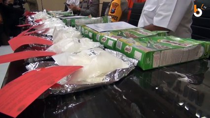 POLISI GAGALKAN PENGIRIMAN 6,5 KILO SABU DIDALAM SUSU FORMULA