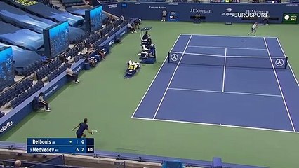 Solide dans tous les compartiments du jeu, Medvedev n'a pas perdu de temps