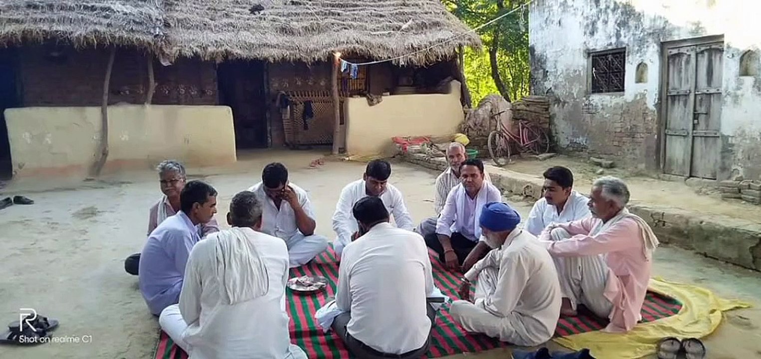 इटावा: शोक संवेदना में शामिल होने पहुंचे सपा जि...
