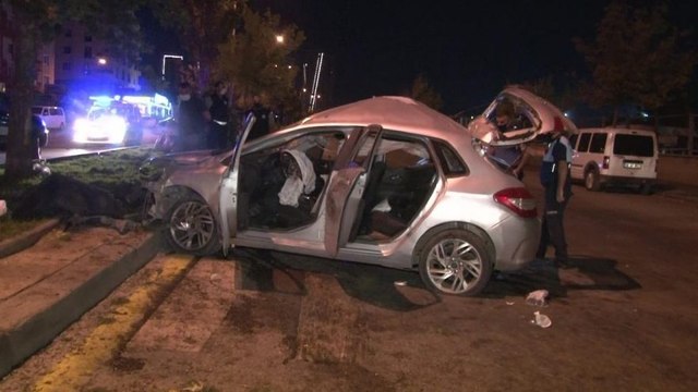 Yaralı arkadaşlarını kaza yerinde bırakıp kaçtılar