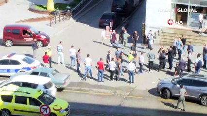 Trafik kazası bir anda kavgaya dönüştü