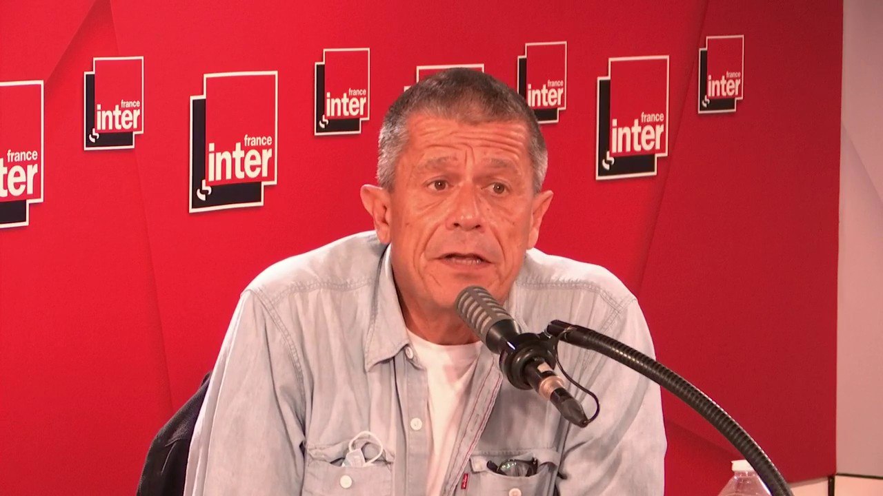Emmanuel Carrère : "Ca fait une trentaine d'années que je pratique ce que je mets sous le nom de yoga, et je me disais que je pourrais avoir quelque chose à dire là-dessus, une espèce de témoignage d'apprenti."