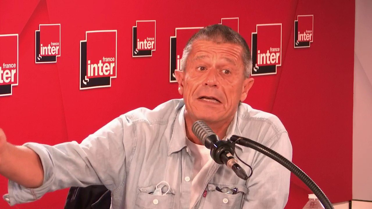 Emmanuel Carrère : "Il n'y a pas de plaisir a écrire ça. C'est l'une des expériences les plus cruelles de ma vie. On a l'impression de tomber dans un puits sans fond. A un moment, il m'est paru nécessaire de le raconter."