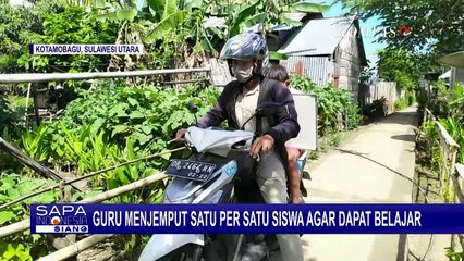 Guru Menjemput Satu Per Satu Siswa Agar Dapat Belajar