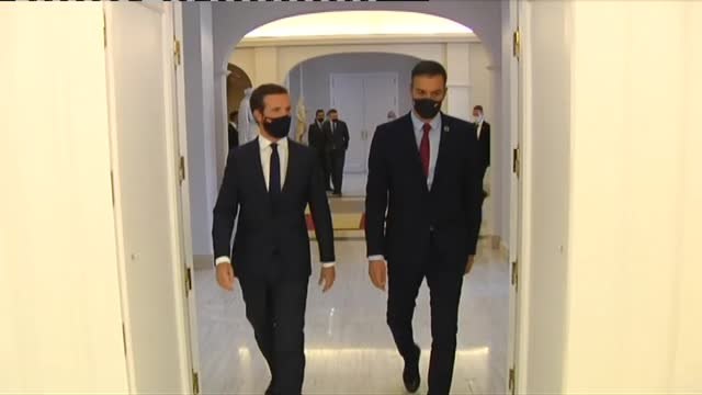 Pedro Sánchez se reúne con Pablo Casado para negociar los Presupuestos