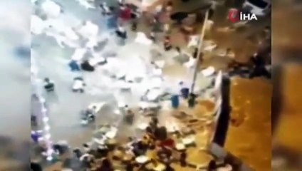 Sosyal mesafe unutuldu! Sokak düğünü savaş alanına döndü