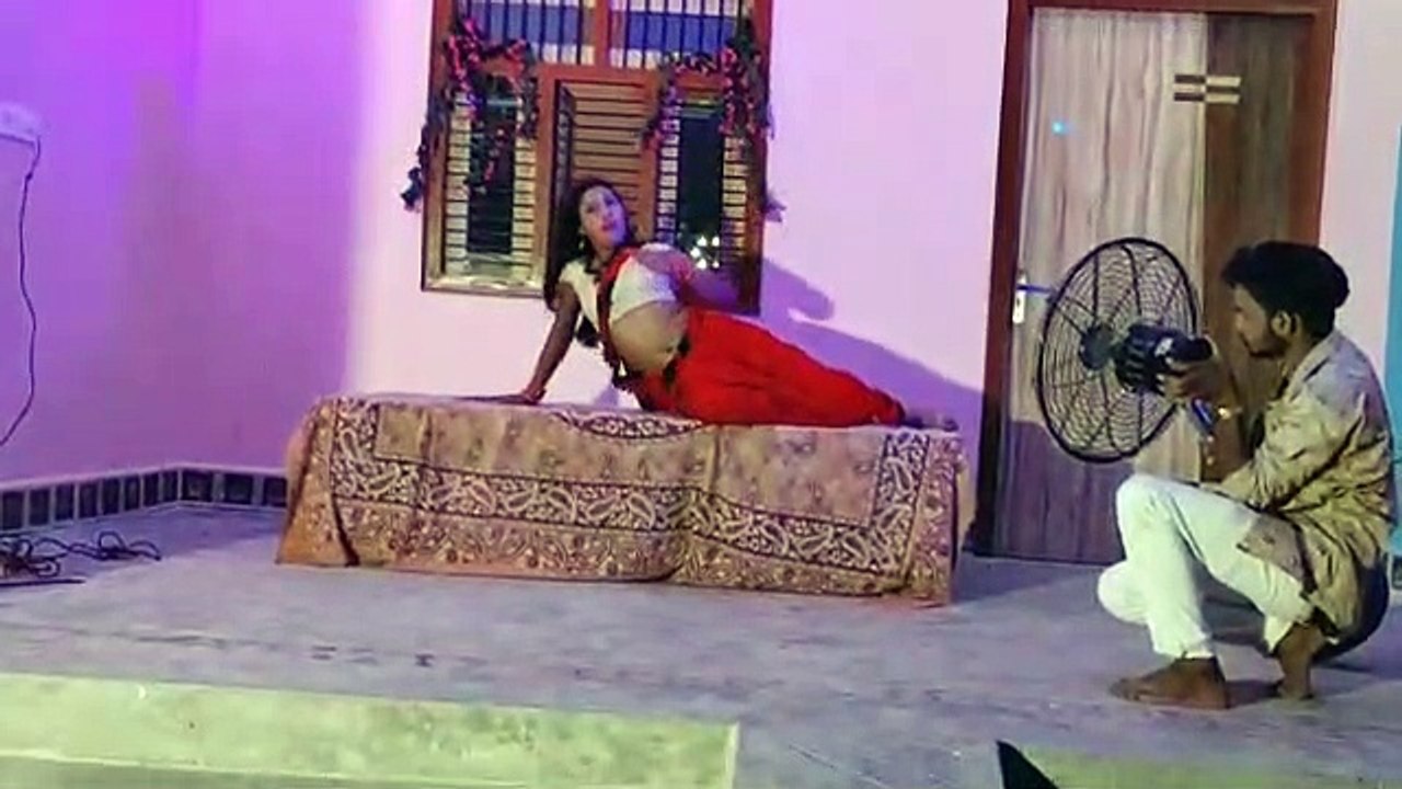 भोजपुरी गाने की शूटिंग का आनंद लीजिए
