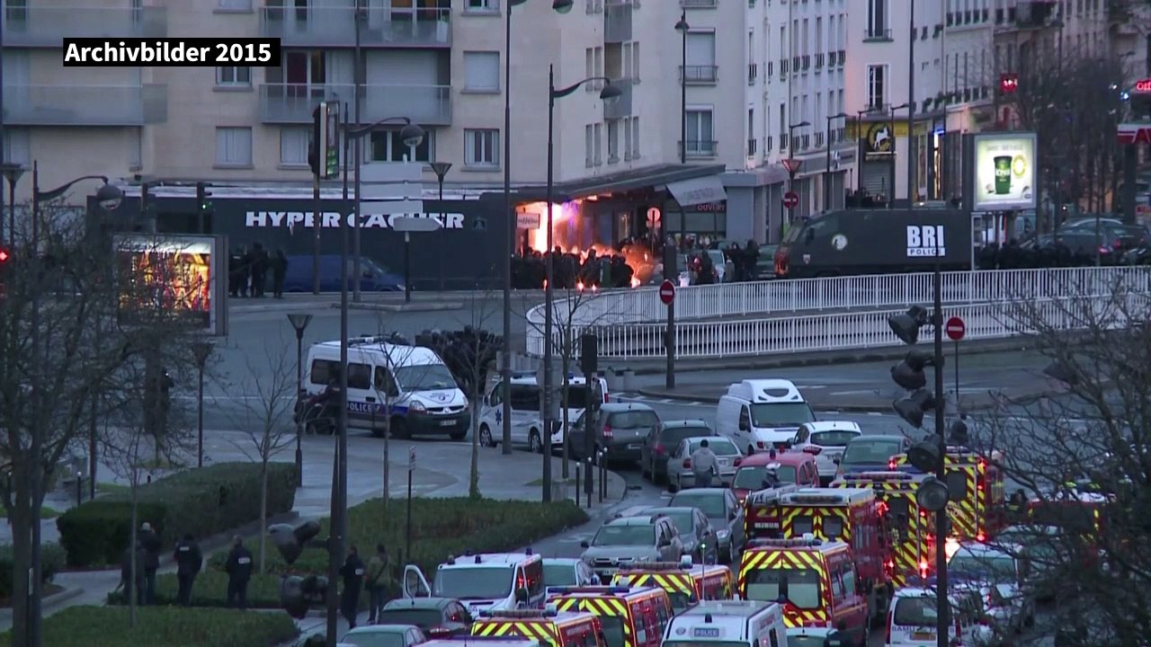 Anschlag auf 'Charlie Hebdo': Prozess in Paris eröffnet